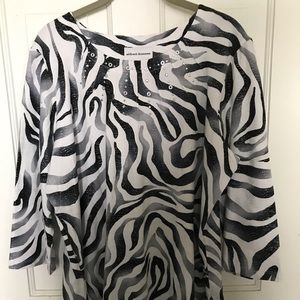 Alfred Dunner Stunning black, gray and white top with silver embellishments NWOT